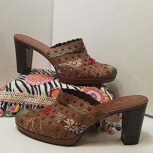 Fun shoes!!! Liz Claiborne flex mules!